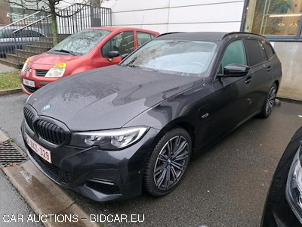 BMW 3 series touring 2.0 320E XDRIVE TOURING