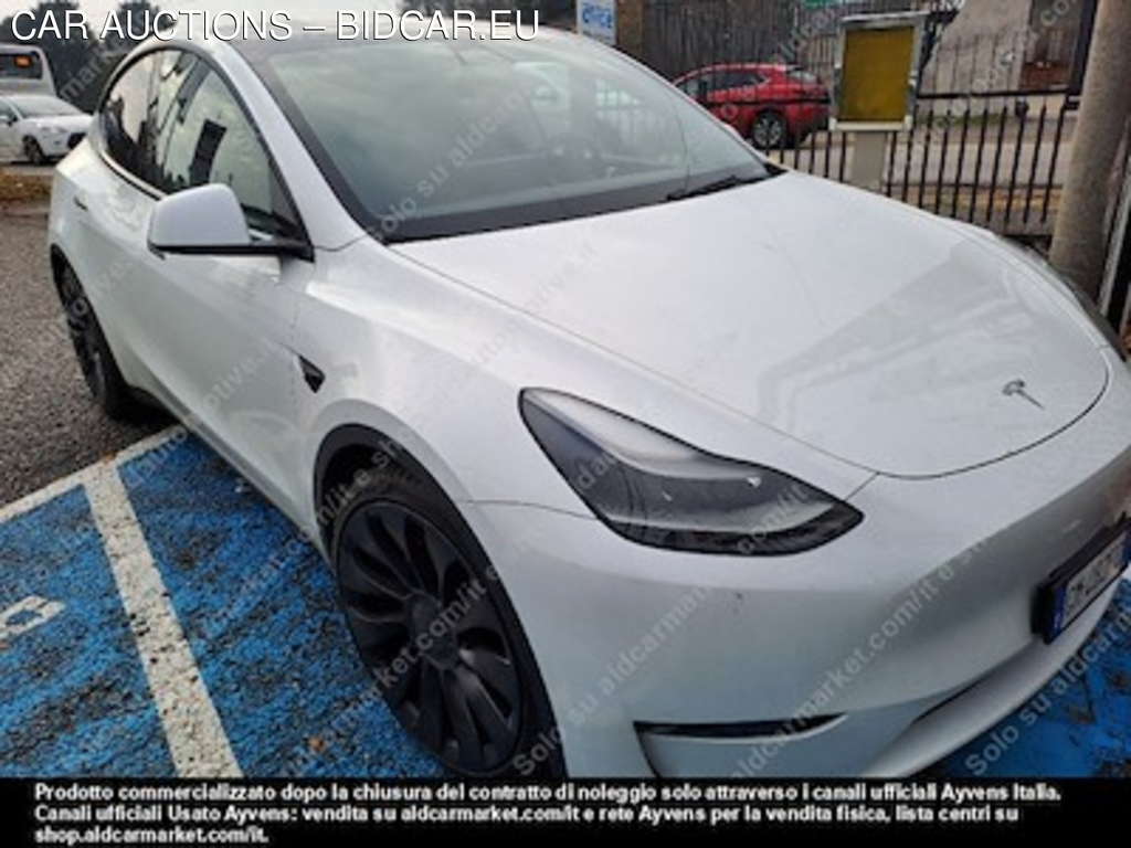 Tesla model Y 75 kwh performance -