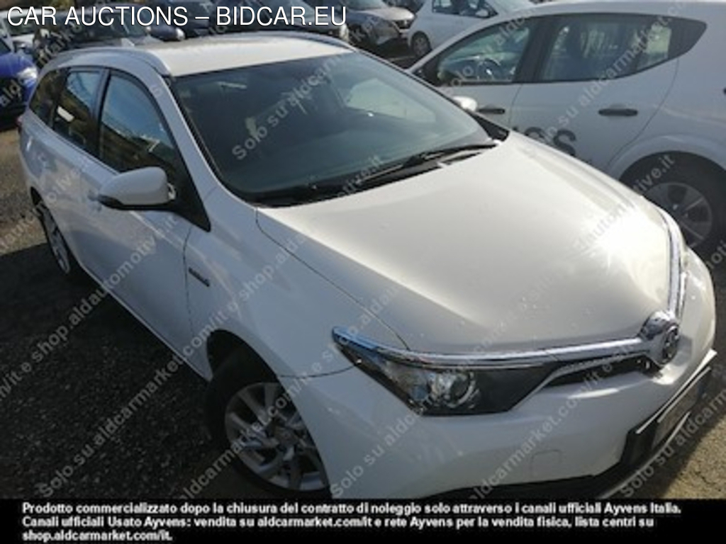 Toyota auris touring sports hybrid business -