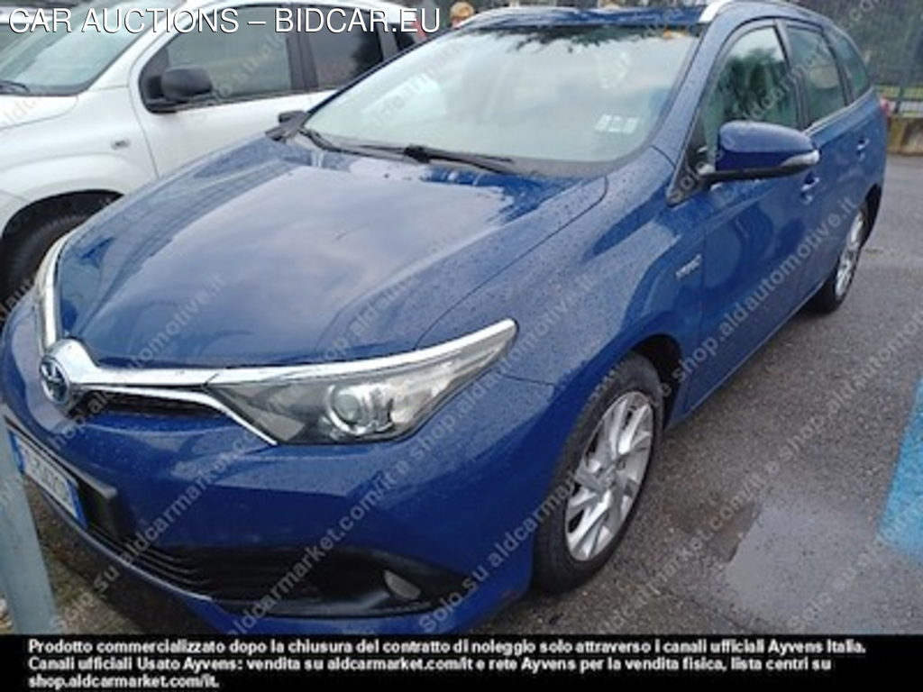 Toyota auris touring sports hybrid business -