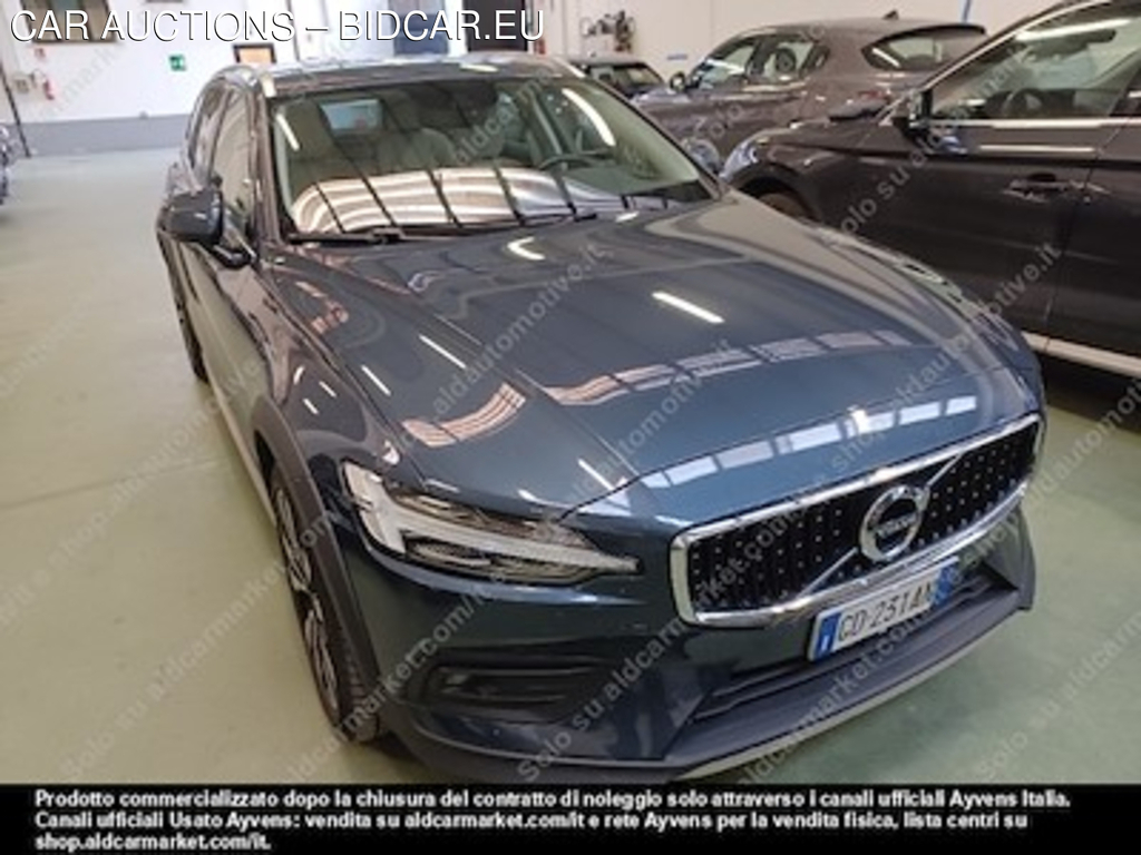 Volvo v60 cross count B5 awd -