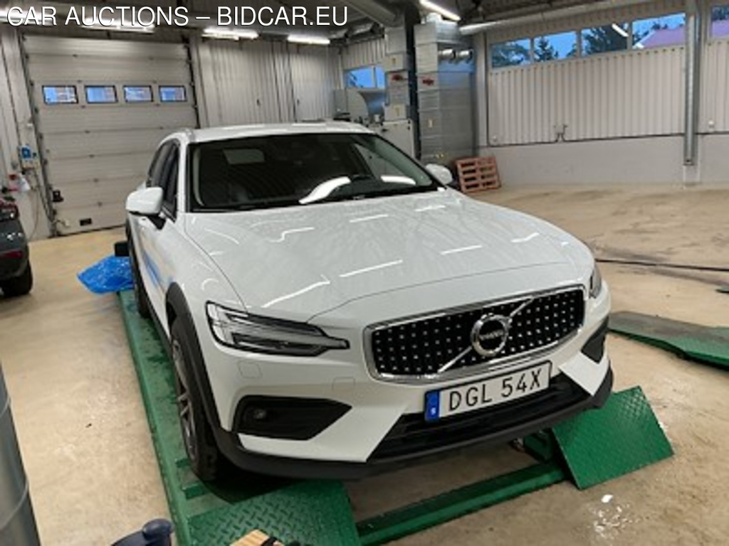 Volvo V60 cross country Cross Country B4 197hk AWD Adv Navi Pro Edt Aut Lader Drag