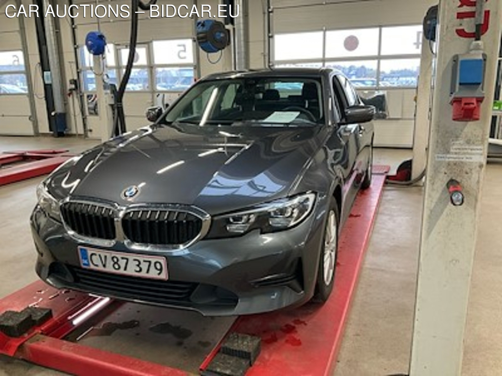 BMW 3 serie 2.0 320D F CONNECTED AUTO UA!
