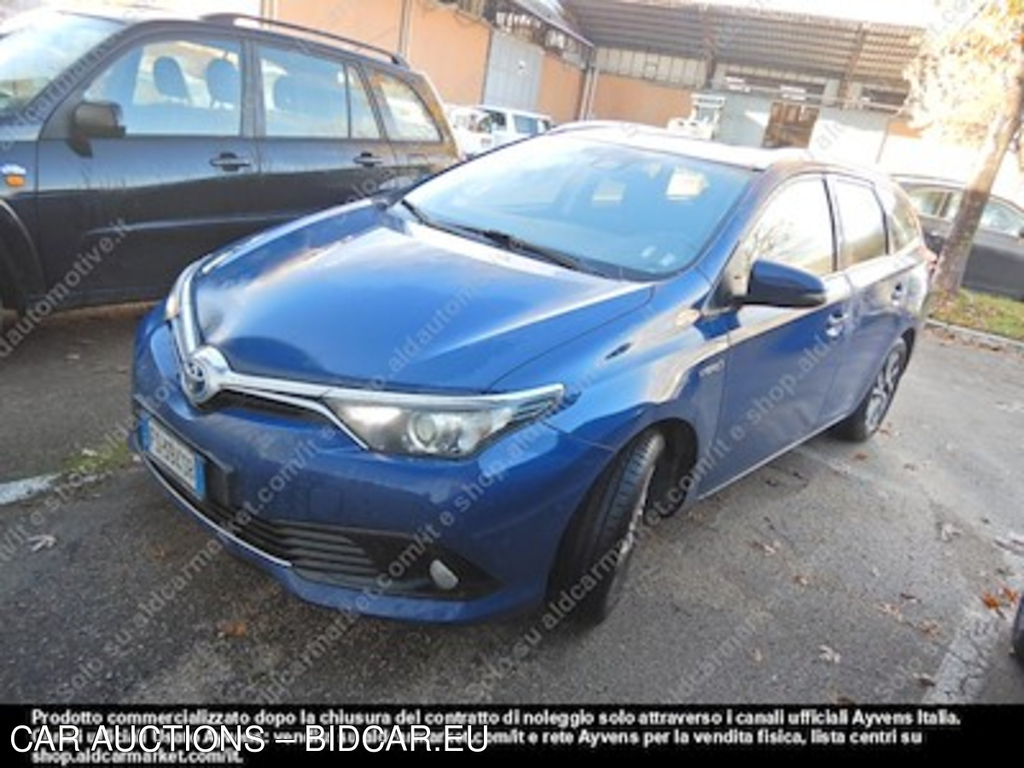 Toyota auris touring sports hybrid business -