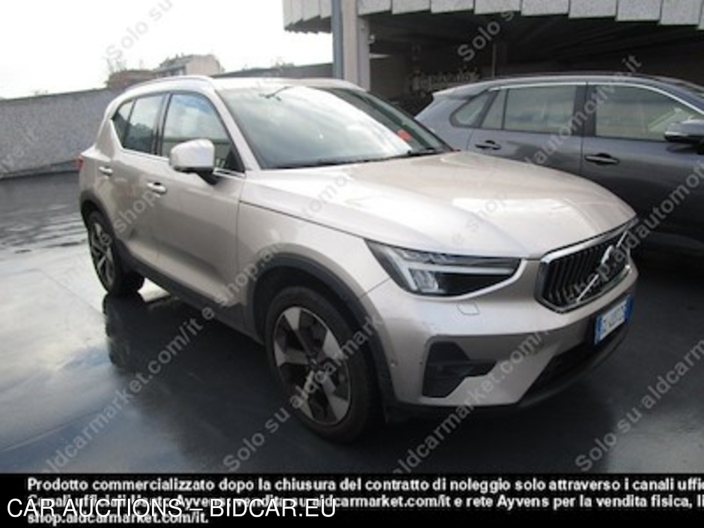 Volvo xc40 B3 automatico ultimate bright -