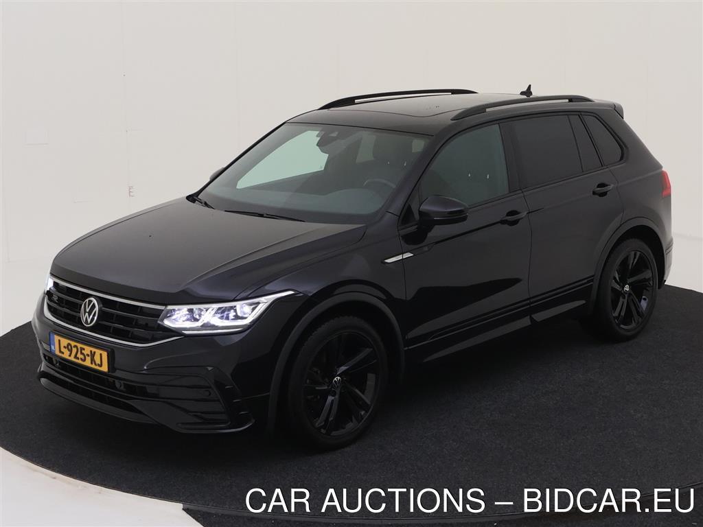 Volkswagen Tiguan 1.4 1.5 TSI 150PK DSG R-LINE BUSINESS+ PANO TREKHAAK, 2021