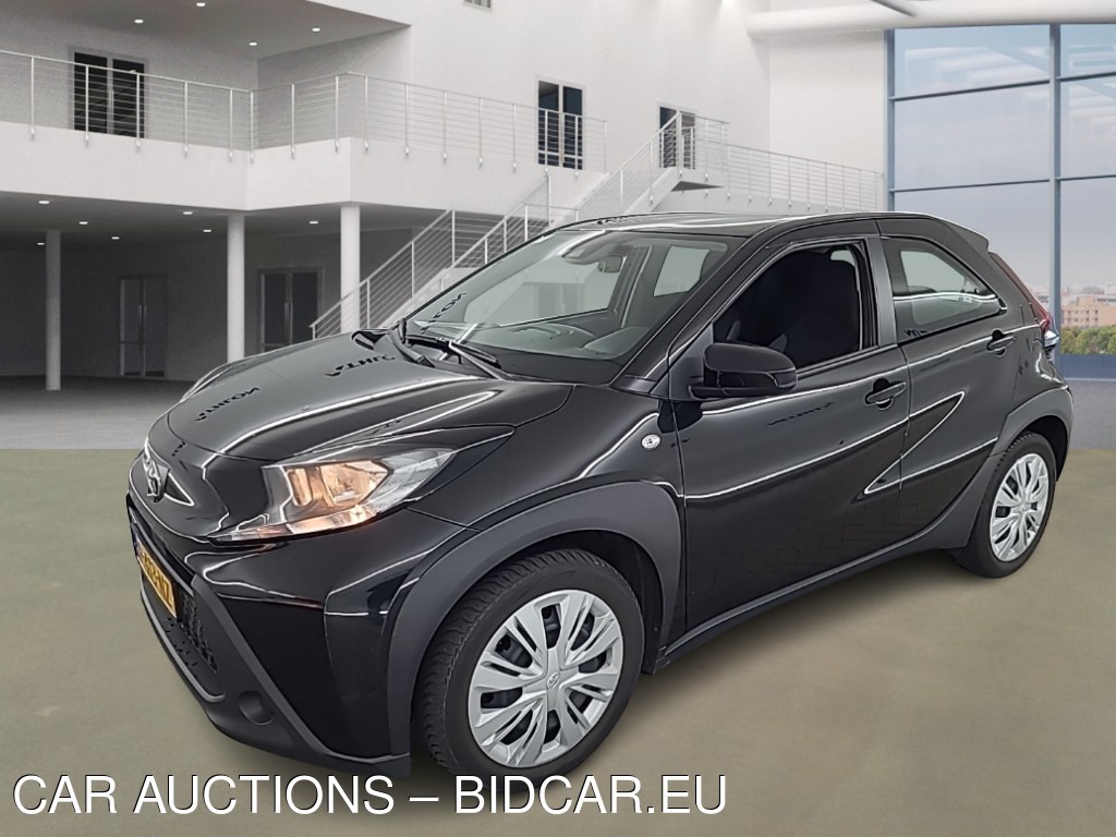 Toyota Aygo x 0.9 1.0 VVT-I MT PLAY, 2022