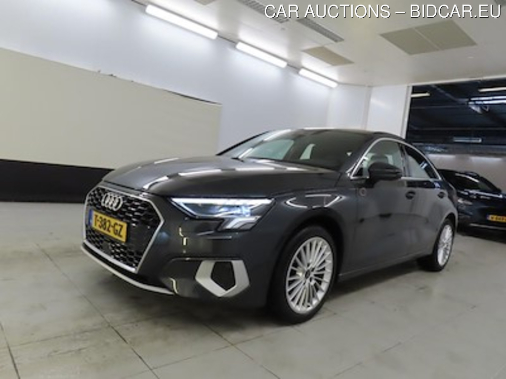 Audi A3 limousine 30 TFSI S tronic Advanced edition 4d