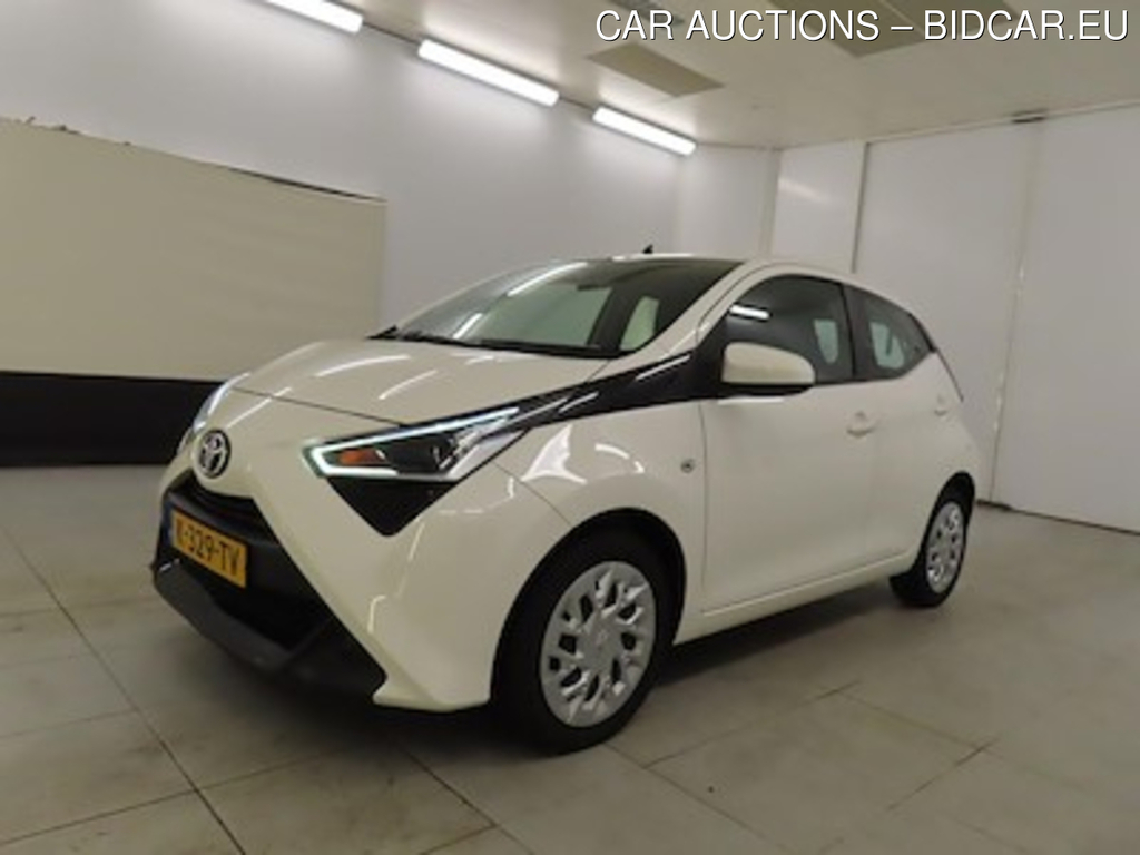 Toyota Aygo 1.0 VVT-i x-play 5d