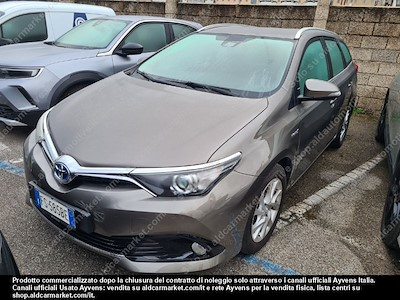 Toyota auris touring sports hybrid business -