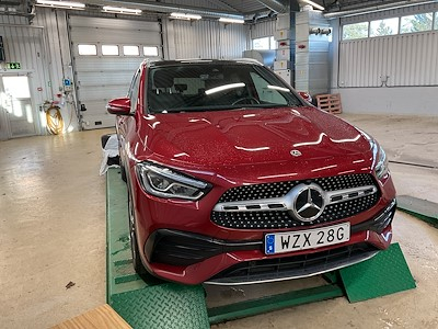 Mercedes-Benz GLA-Klass 250e 218hk AMG Line