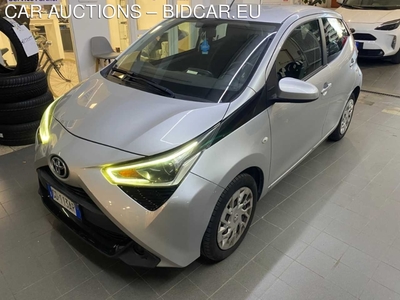 Toyota AYGO CONNECT 1.0 VVT-i x-business, 2020