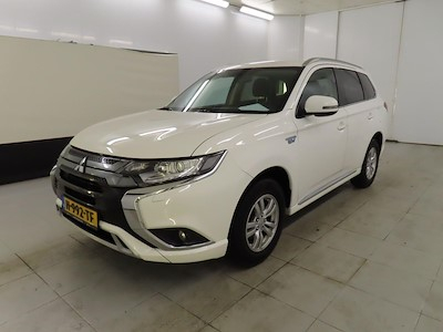 Mitsubishi Outlander PHEV Pure 5d