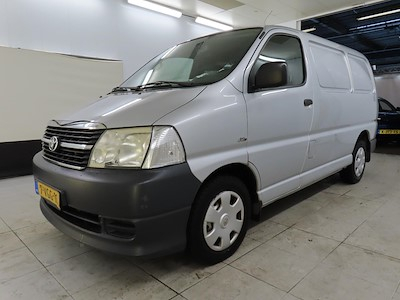 Toyota HiAce 2.5 D4-D 95 LWB Cool Comfort 4d