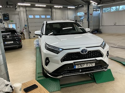 Toyota RAV4 2.5 Plug-in Hybrid AWD-i X-Edition Drag