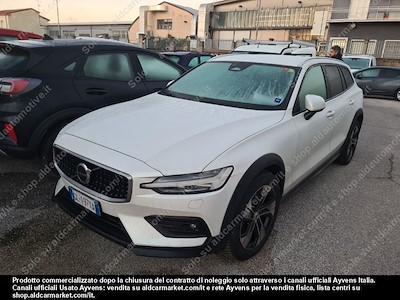 Volvo v60 cross count B5 awd -