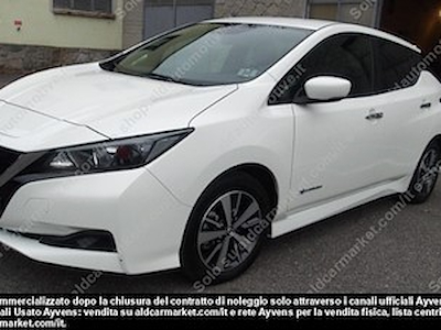 Nissan leaf visia plus 40kwh hatchback -