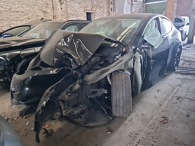 Tesla Model Y BEV LONG RANGE AUTO 4WD