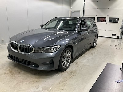 BMW Series 3 330e Sport Line Touring Auto UA!