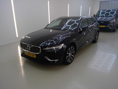 Volvo V60 T6 AWD Plug-in Hybrid Core - Bright 5d
