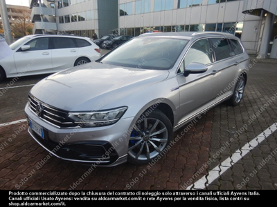 Volkswagen passat var. 1.4 plug IN -