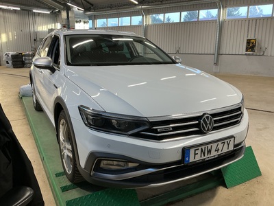 Volkswagen PASSAT Alltrack 2.0 TDI 4M 200hk Executive Business Drag Cockpit Varmare