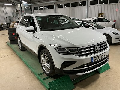 Volkswagen Tiguan 2.0 TDI 4Motion 200hk Elegance Drag Cockpit Varmare