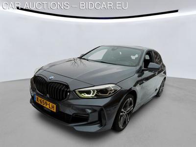 BMW 1-SERIE 1.4 118I 136PK AUT EXECUTIVE EDITION M-SPORT HUD TREKHAAK HIFI SHADO, 2021