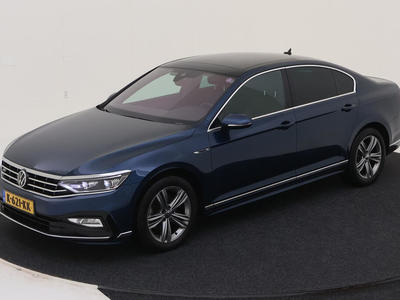 Volkswagen Passat 1.4 1.5 TSI 150PK DSG R-LINE BUSINESS+ COMFORT KEYLESS 360 HAAK, 2021
