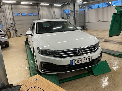 Volkswagen Passat GTE 218hk SC Executive Business DSG Dragpkt Varmare