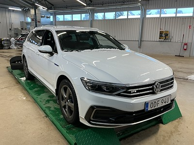 Volkswagen PASSAT GTE 218hk SC Executive Businesspkt DSG Cockpit Varmare