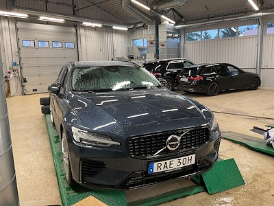 Volvo V60 Recharge T6 350hk Ultimate Dark Drag Lader H&amp;K