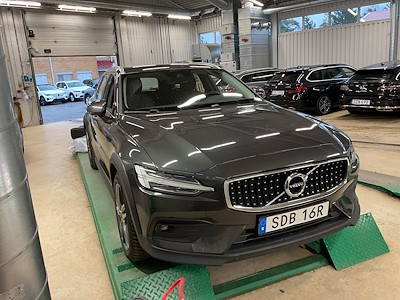 Volvo V60 cross count Cross Country B4 AWD 197hk Momentum Drag