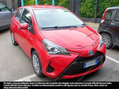 Toyota yaris 1.5 hybrid cool hatchback -