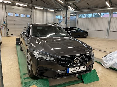 Volvo V90 Recharge T8 456hk R-Design Drag B&amp;W Luftfj Pano