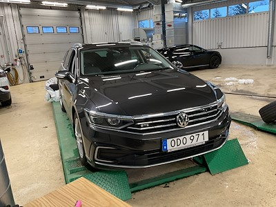 Volkswagen Passat GTE 1.4 TSI 218hk Executive Drag Varmare Nappa