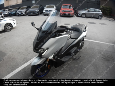YAMAHA tmax SX abs motociclo 2-door -