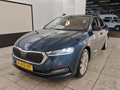 Skoda Octavia 0.9 1.0 E-TSI BUSINESS EDITION PLUS, 2022