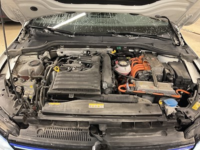 Volkswagen Golf GTE 245hk Nav Matrix