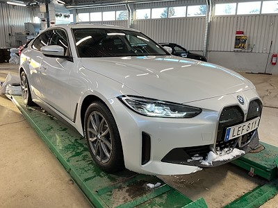 BMW I4 eDrive40 Gran Coupe 83.9kWh Charged Drag Taklucka