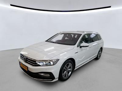 Volkswagen Passat variant 1.4 1.5 TSI 150PK DSG R-LINE BUSINESS+ TRAVELASSIST LEER TREKHAAK, 2021