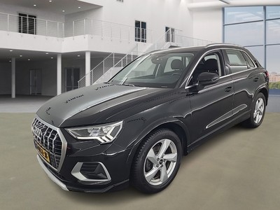 Audi Q3 1.4 35 TFSI BUSINESS EDITION, 2021