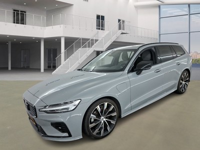 Volvo V60 1.9 2.0 T6 PLUG-IN HYBRID AWD PLUS DARK, 2024