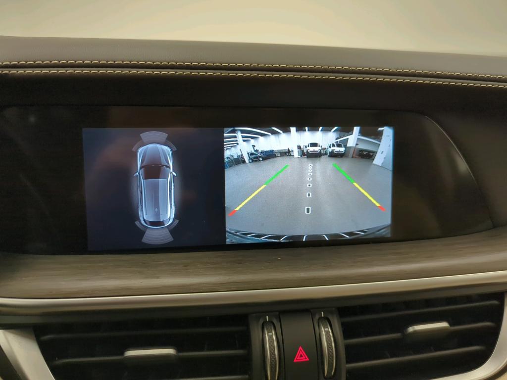 Alfa Romeo STELVIO 2.0 Benzin Q4 280psVilla deste At8