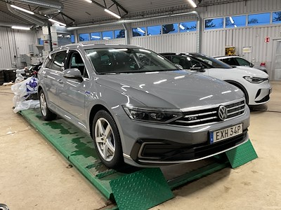 Volkswagen PASSAT GTE 218hk SC Executive DSG Dragpkt Varmare