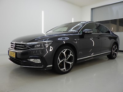 Volkswagen PASSAT 1.5 TSI 7-DSG R-Line Business+ 4d