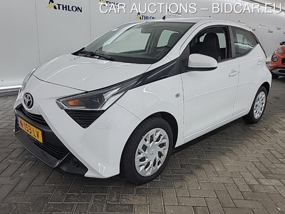 Toyota Aygo 0.9 1.0 VVT-I X-PLAY, 2022