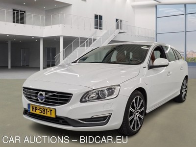 Volvo V60 2.4 2.4 D6 TWIN ENGINE SUMMUM, 2015