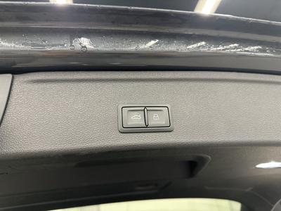 Audi A4 2.0 40 TDI ADVANCEDS TRONC AVANT