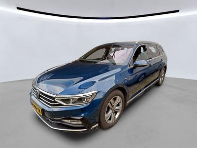 Volkswagen Passat variant 1.4 1.5 TSI 150PK DSG R-LINE BUSINESS+ COMFORT TREKHAAK PANO, 2021